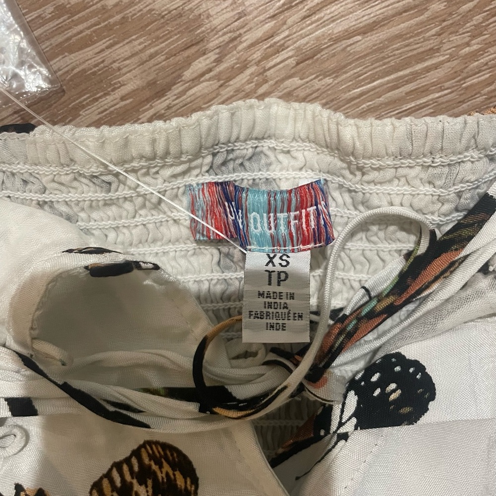 🆕NWT URBAN OUTFITTERS 🦋🦋👗 - Picture 6 of 10